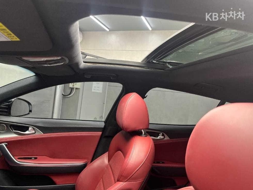 Kia Stinger2.0 Turbo 2WD 플래티넘 - 15