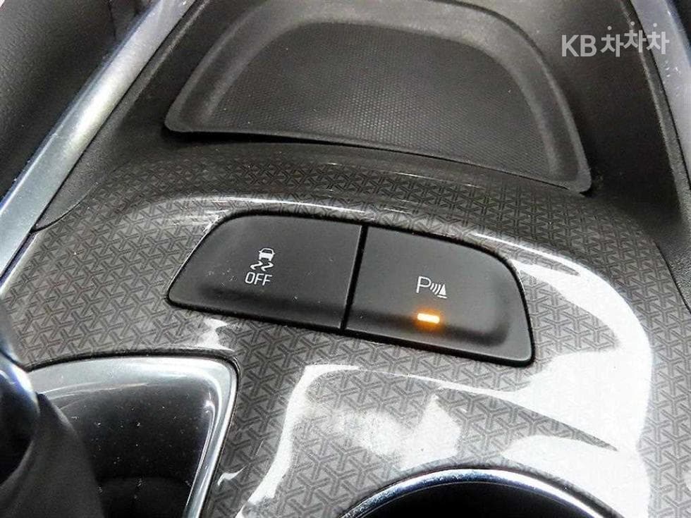 Джи Ем Корея The New (фейслифт) Малібу Хибрид1.8 Hybrid LT Deluxe - 12