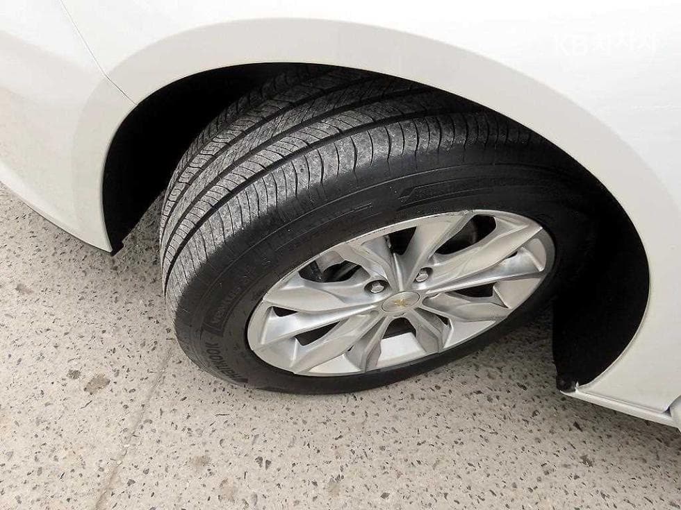 Джи Ем Корея The New (фейслифт) Малібу Хибрид1.8 Hybrid LT Deluxe - 19