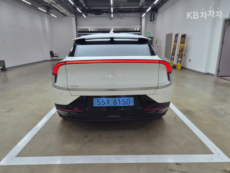 Kia EV6롱 레Seater지 2WD 어스 - 4