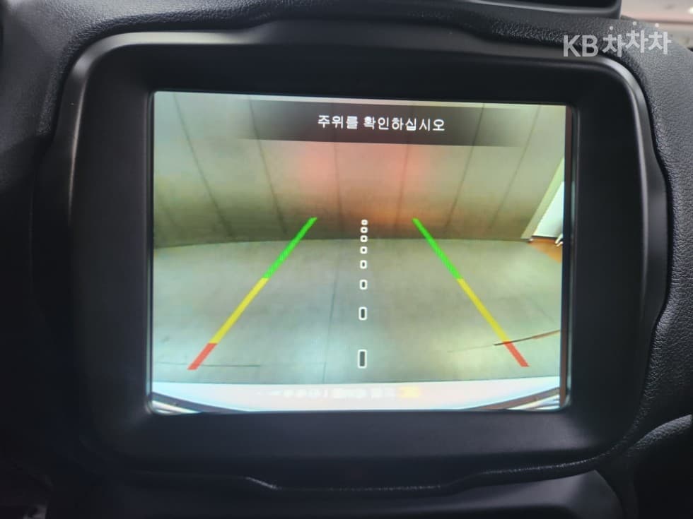 지프 레니게이드1.3 Limited FWD - 15