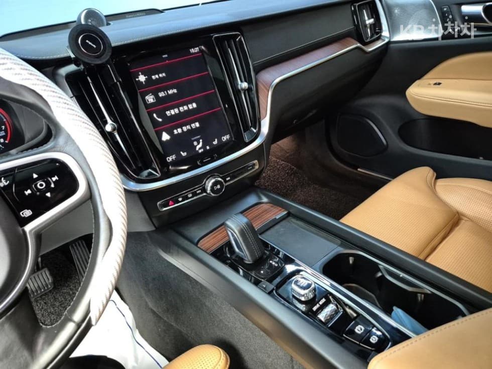 Volvo V60 CC(Second generation)B5 AWD Pro - 10