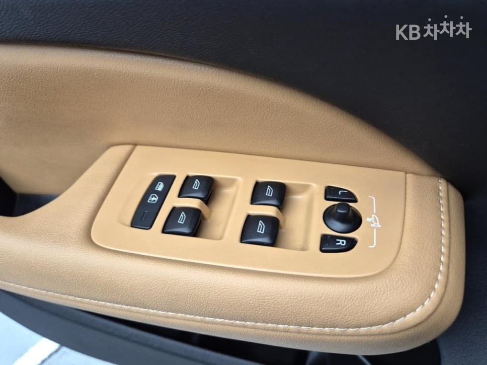 Volvo V60 CC(Second generation)B5 AWD Pro - 18