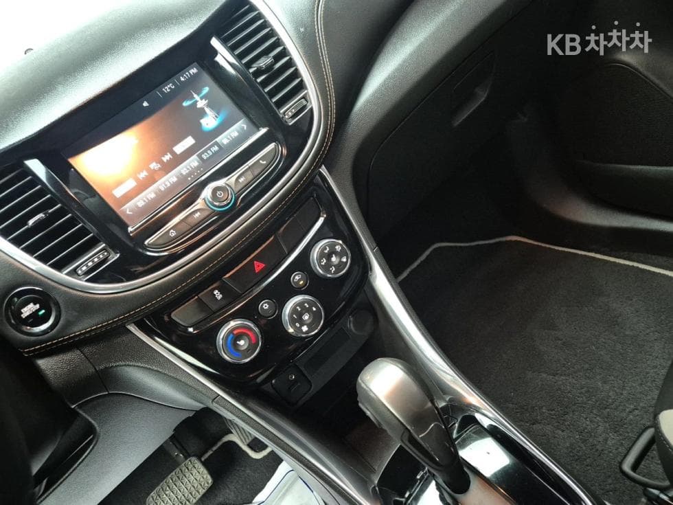 (22More6482)GM The New Trax 1.6 Diesel Perfect Black - 10