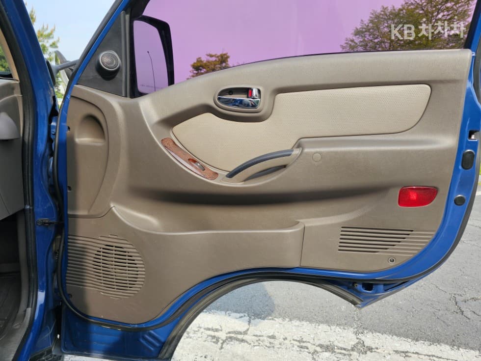 Хюндай Porter 2Удължено междуосие Super Cab Box Truck SUP - 12