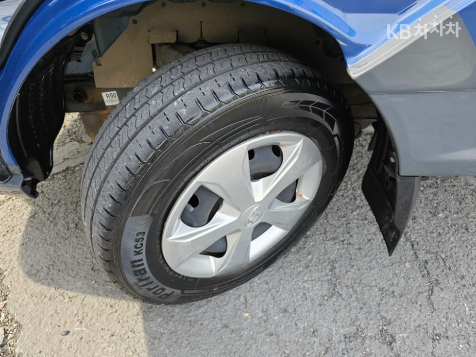 Хюндай Porter 2Удължено междуосие Super Cab Box Truck SUP - 20