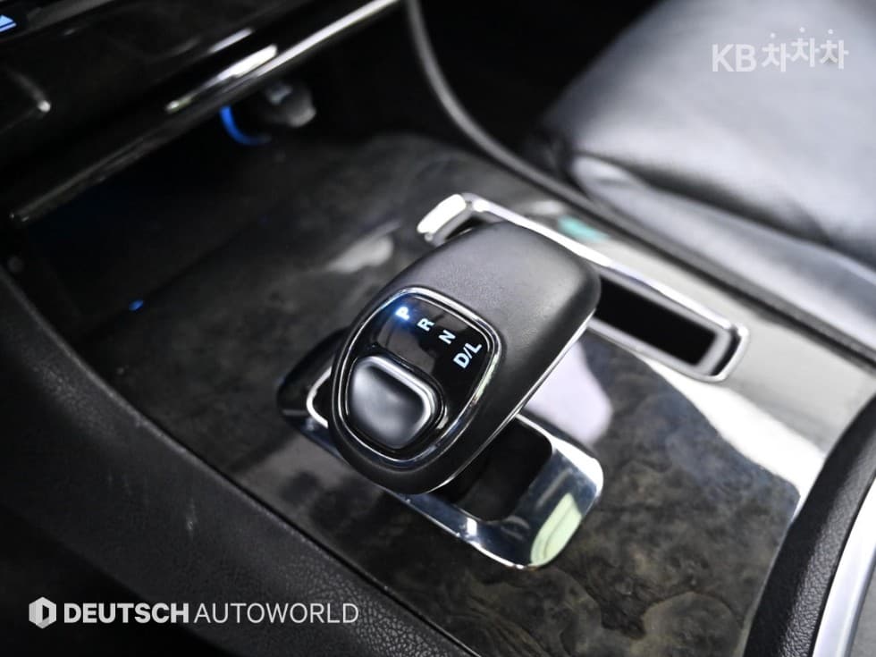 크라이슬러 The New (фейслифт) 300C3.6 - 9