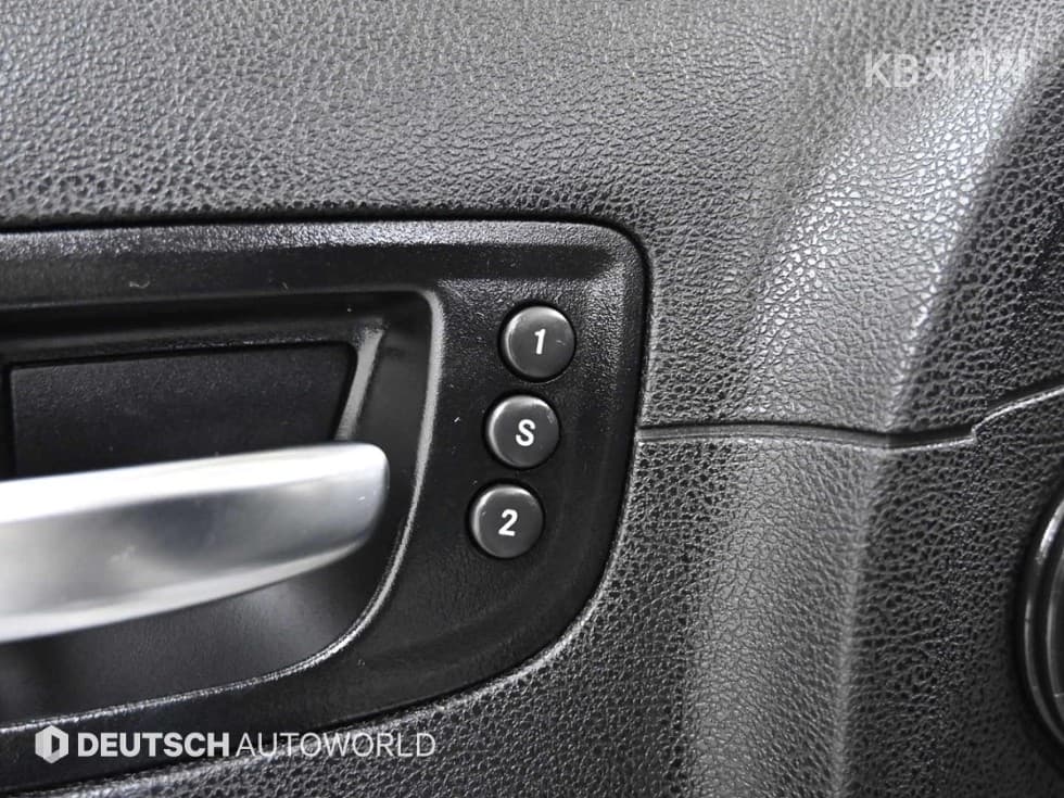 크라이슬러 The New (фейслифт) 300C3.6 - 18