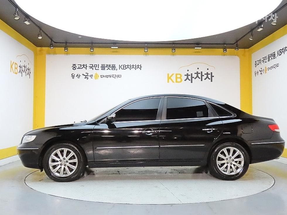 Hyundai Grandeur (Azera) New LuxuryQ270 Luxury Standard - 5