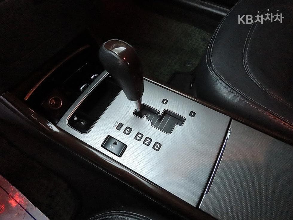 Hyundai Grandeur (Azera) New LuxuryQ270 Luxury Standard - 9
