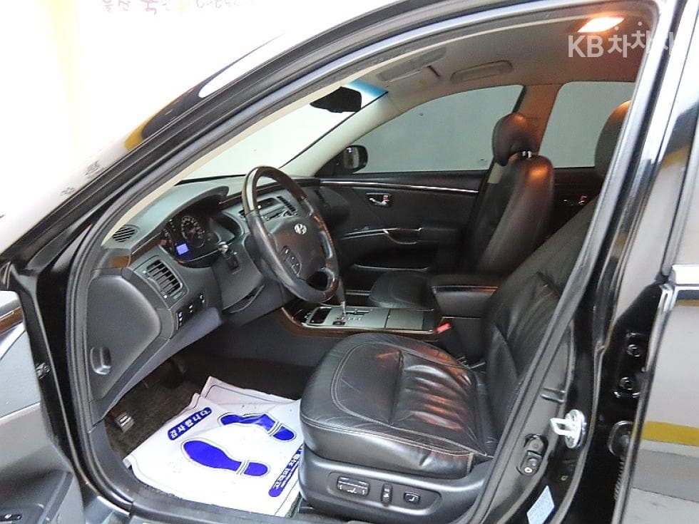 Hyundai Grandeur (Azera) New LuxuryQ270 Luxury Standard - 10