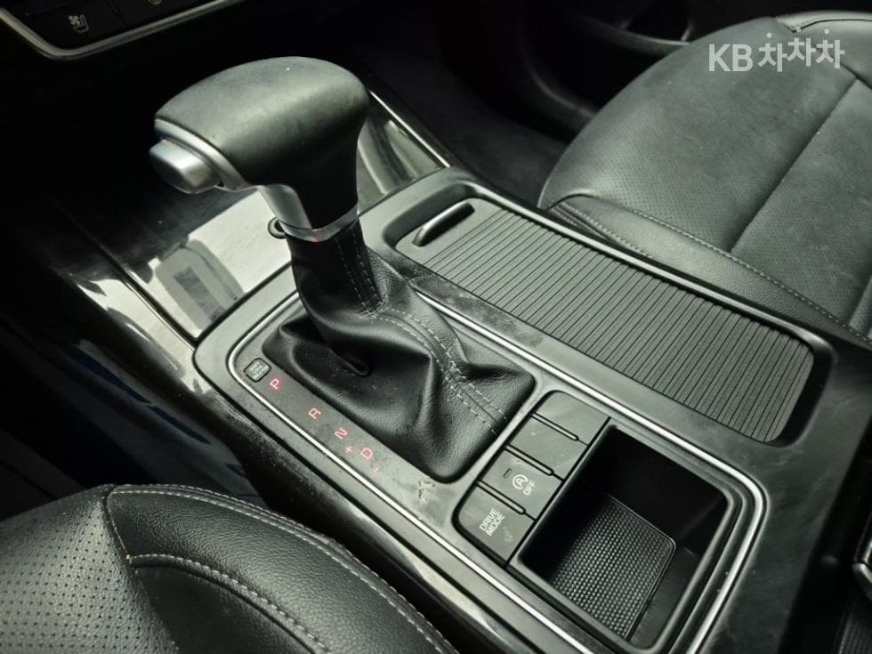 Киа The New (фейслифт) Sorento2.2 Дизел 2WD 넘버원 에디션 - 8