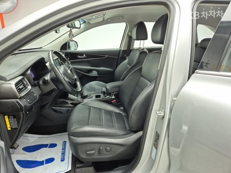 Киа The New (фейслифт) Sorento2.2 Дизел 2WD 넘버원 에디션 - 11
