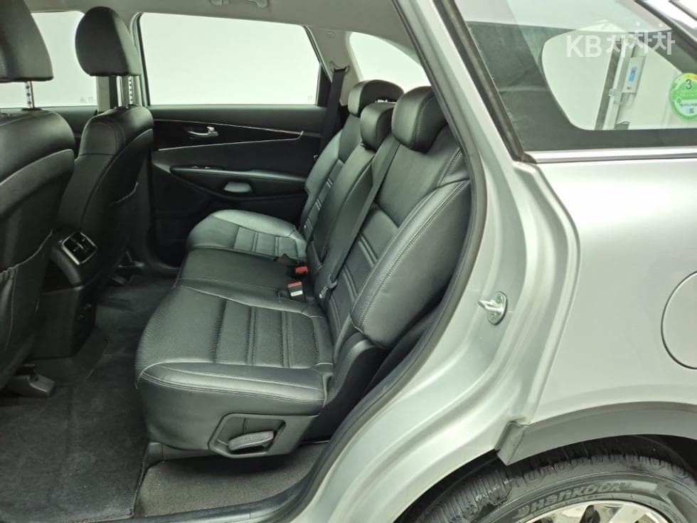 Киа The New (фейслифт) Sorento2.2 Дизел 2WD 넘버원 에디션 - 12