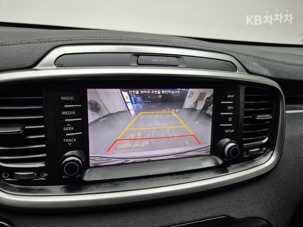 Киа The New (фейслифт) Sorento2.2 Дизел 2WD 넘버원 에디션 - 15