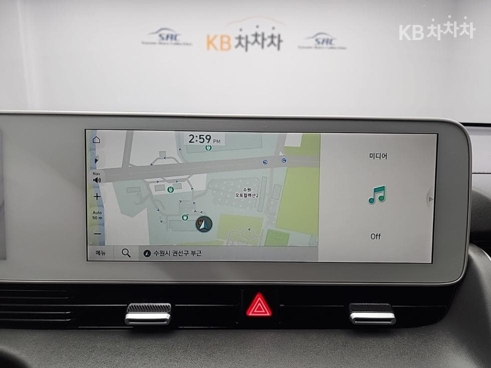 Хюндай IONIQ 5Long Range AWD Exclusive - 13