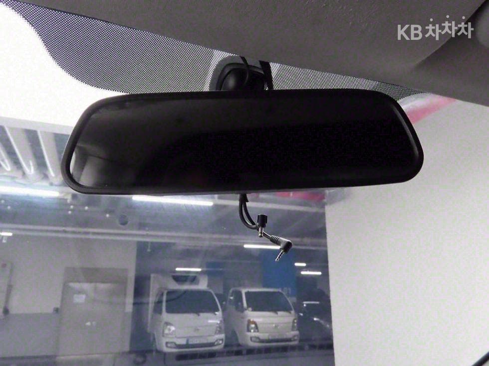 Hyundai Grand Starex3Seater승 Van CVX Luxury - 13