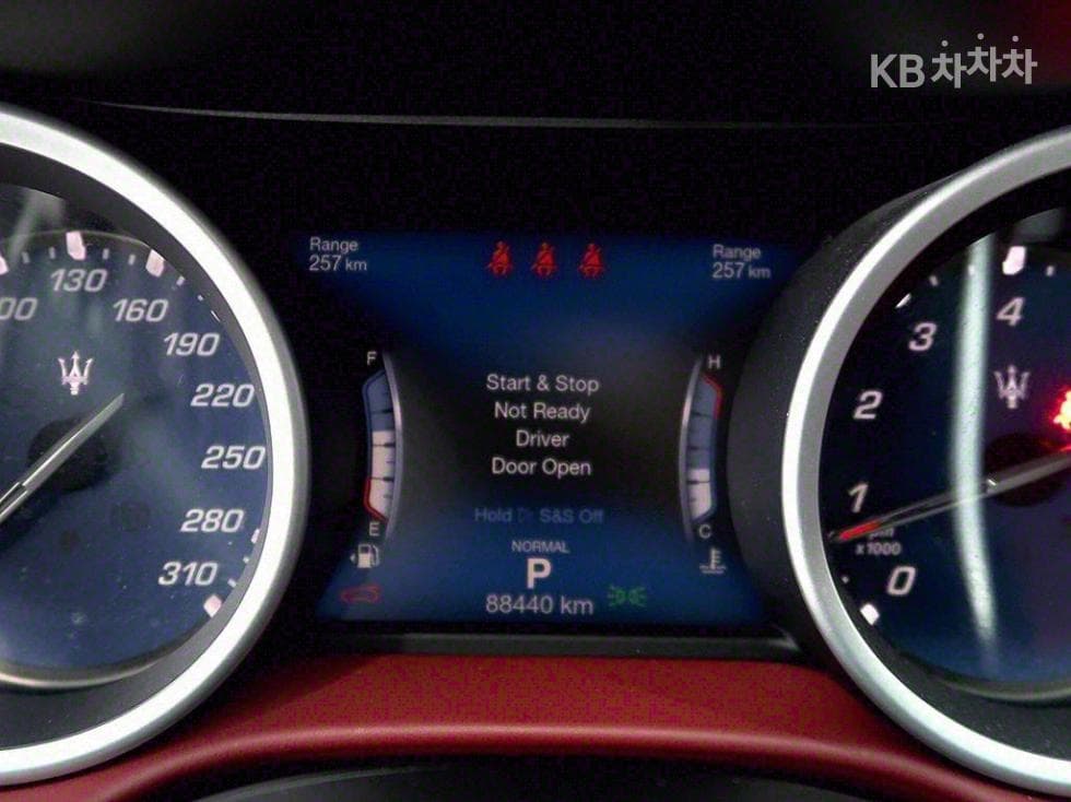 마세라티 기블리3.0 S Q4 3-토 поколение - 6