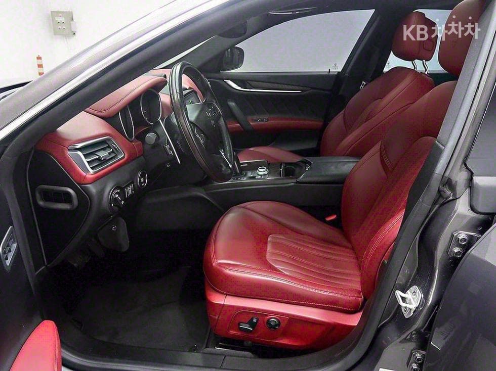 마세라티 기블리3.0 S Q4 3-토 поколение - 11