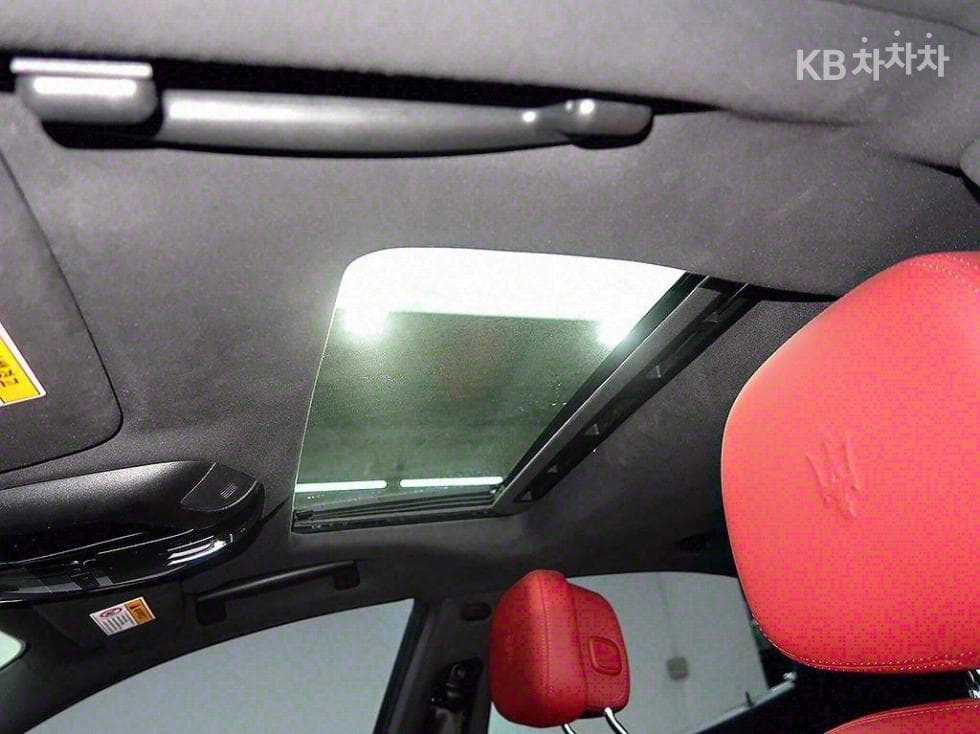 마세라티 기블리3.0 S Q4 3-토 поколение - 15