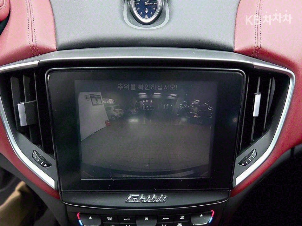 마세라티 기블리3.0 S Q4 3-토 поколение - 17