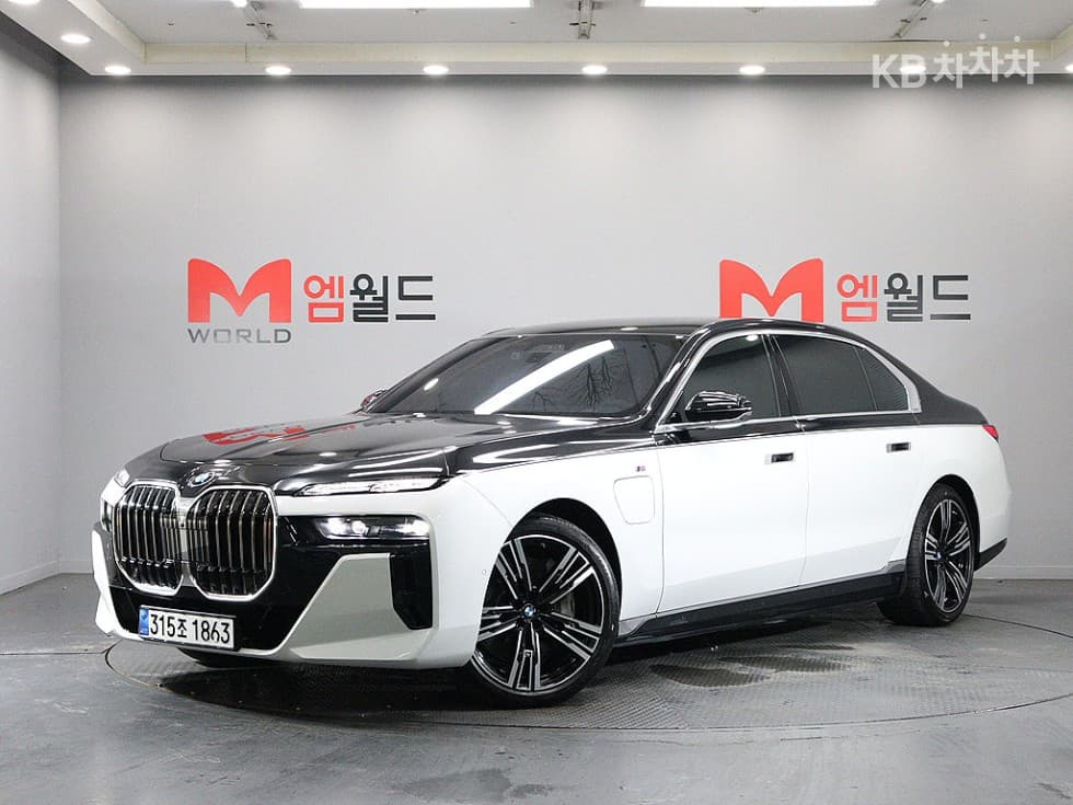 BMW 7시리즈(G70) 750e xDrive M Sport Executive - Image 1