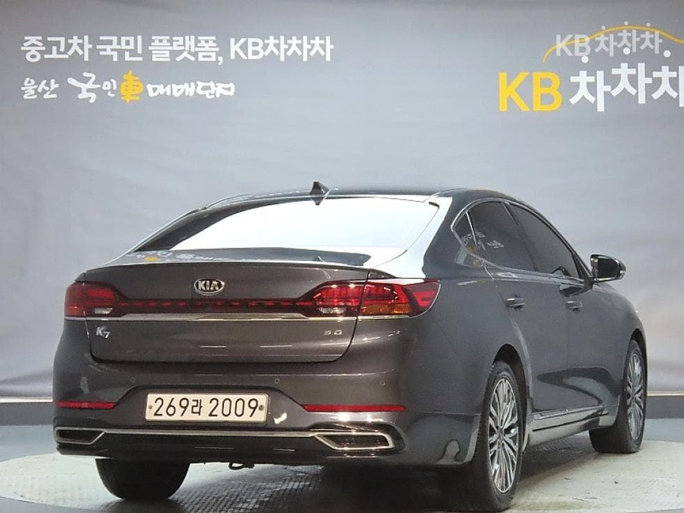 Kia K7 Premiere3.0 GDi Noblesse - 2