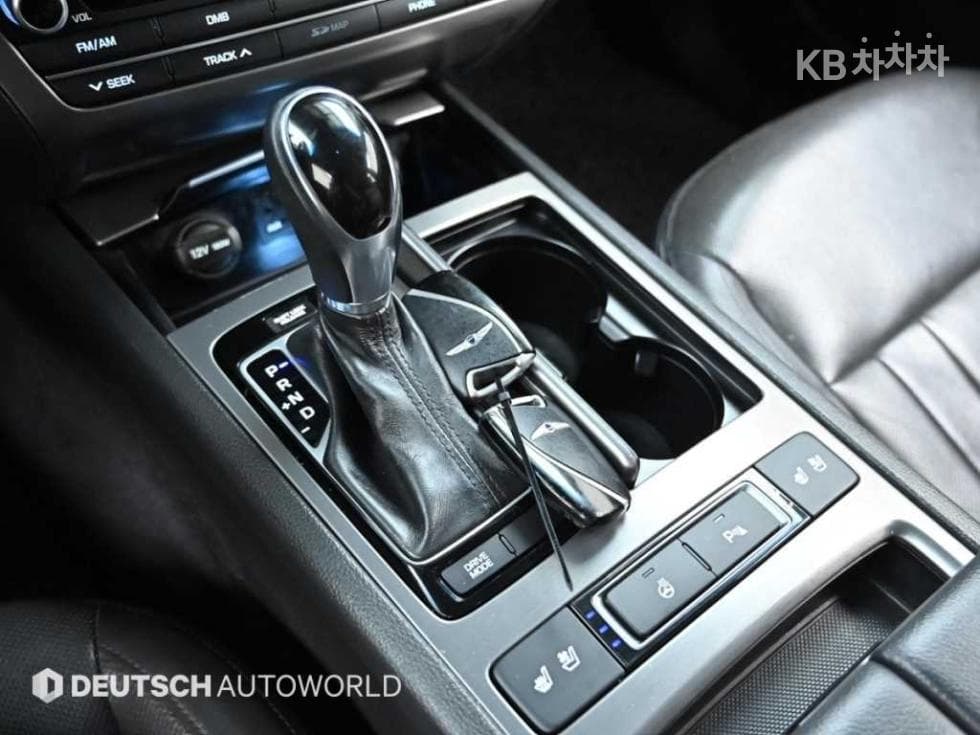 Хюндай ДженезисDHG330 Modern AWD Стандартен - 9