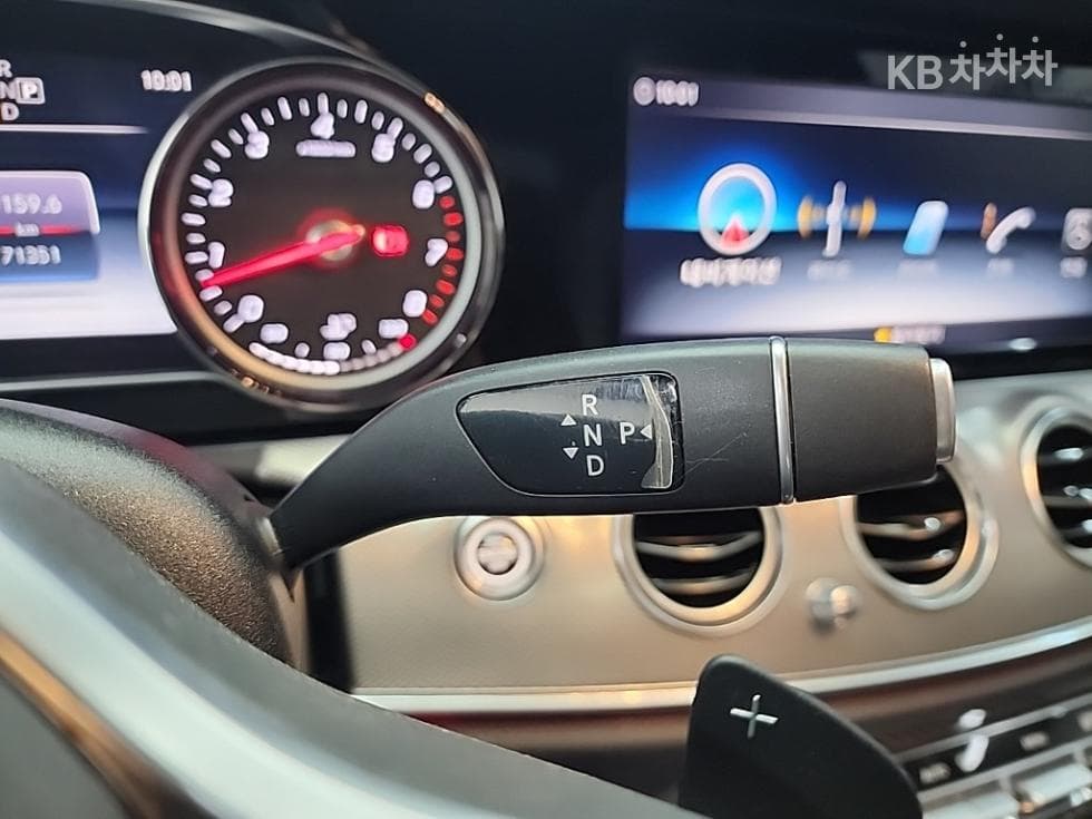 Mercedes-Benz E-Клас (W213)E300 Avantgarde - 8