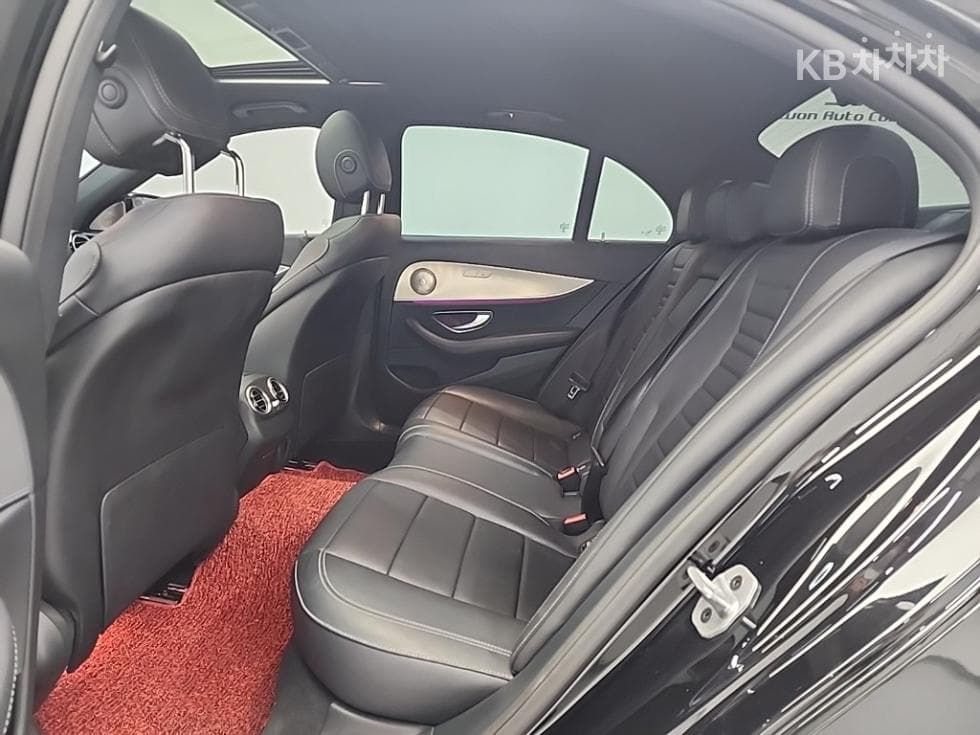 Mercedes-Benz E-Клас (W213)E300 Avantgarde - 12