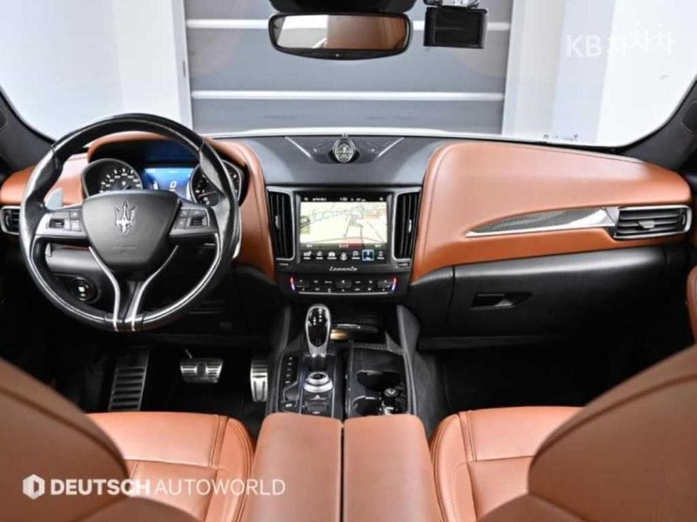 마세라티 르반떼3.0 Дизел AWD 그란스포츠 - 7