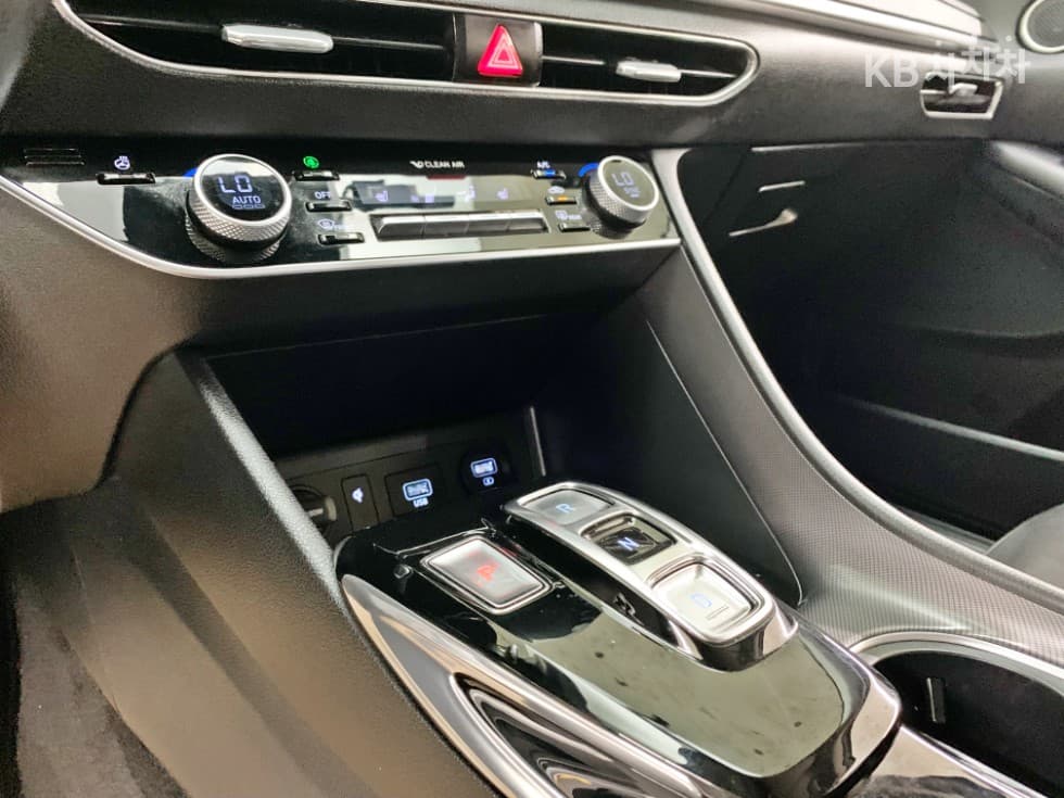 Хюндай Соната (DN8)2.0 Premium - 9