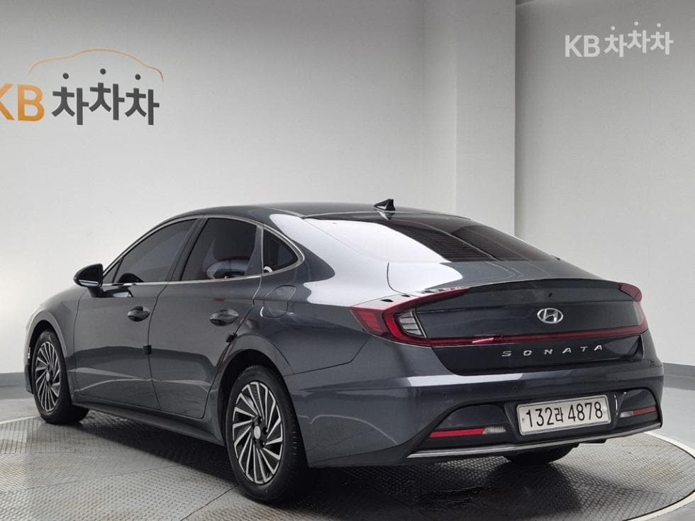 Hyundai Sonata Hybrid (DN8)2.0 Hybrid Premium 패밀리 - 2