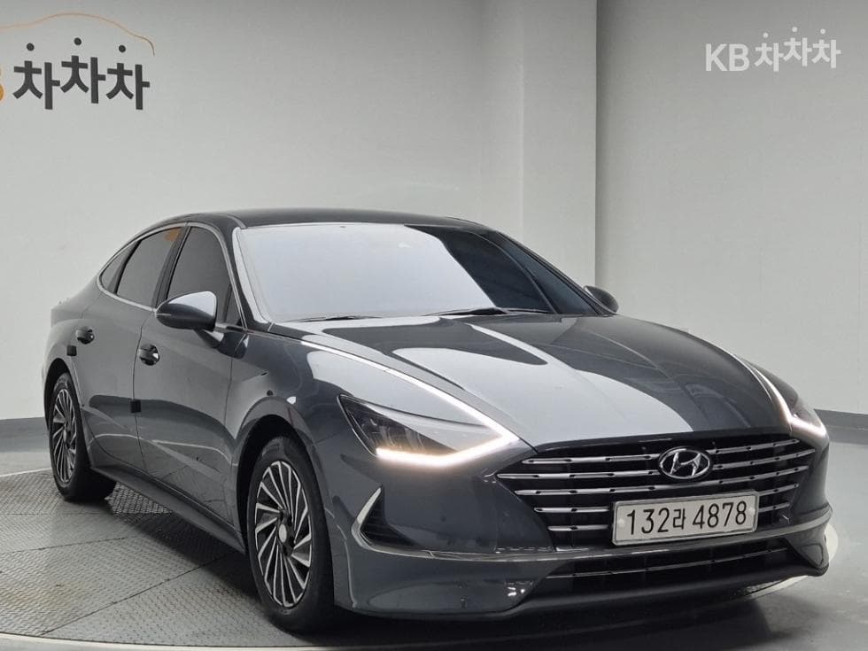 Hyundai Sonata Hybrid (DN8)2.0 Hybrid Premium 패밀리 - 4