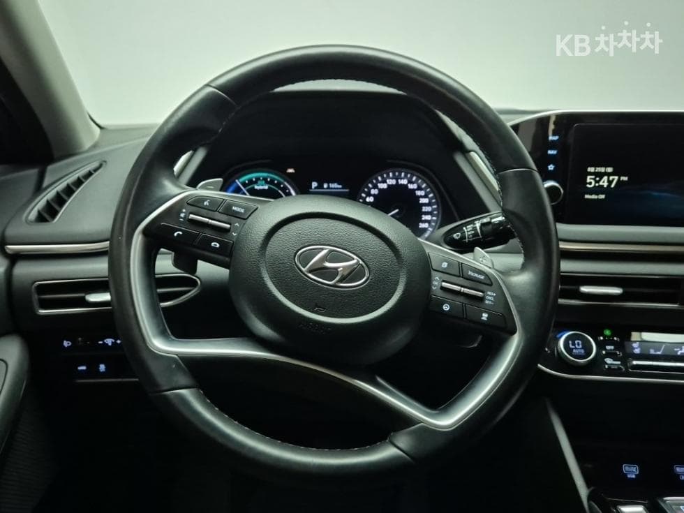Hyundai Sonata Hybrid (DN8)2.0 Hybrid Premium 패밀리 - 9