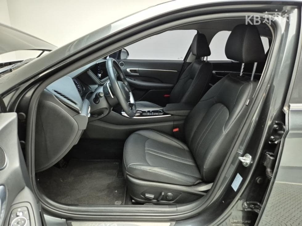 Hyundai Sonata Hybrid (DN8)2.0 Hybrid Premium 패밀리 - 11