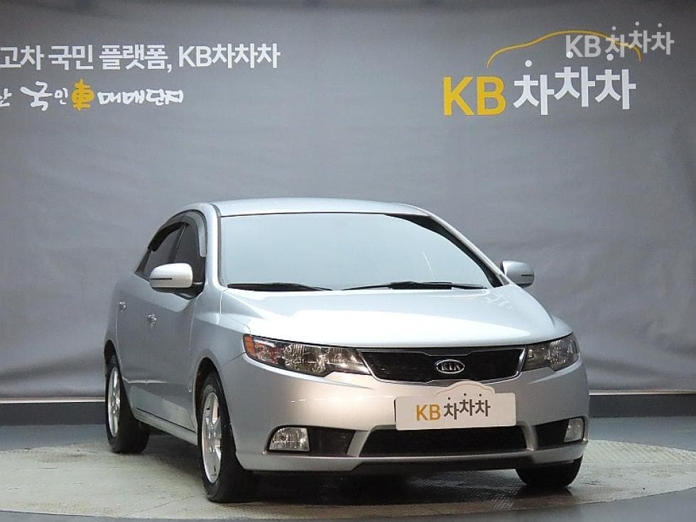 Kia Forte1.6 GDI Luxury - 3