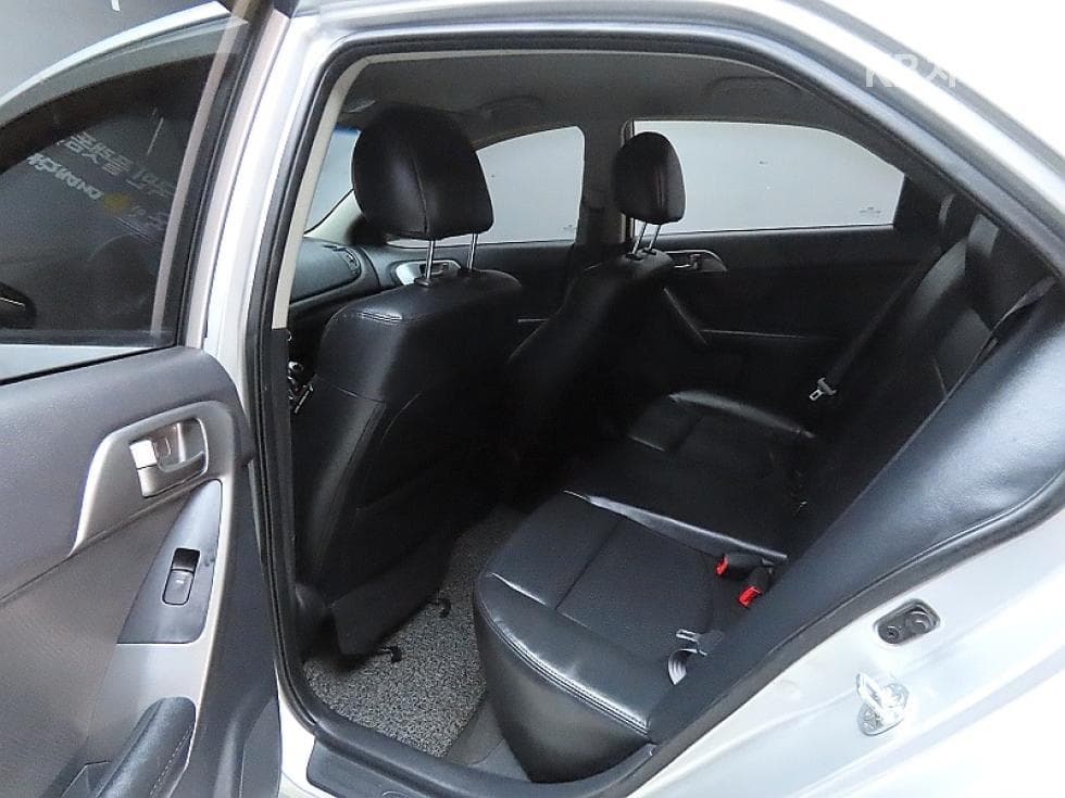 Kia Forte1.6 GDI Luxury - 11