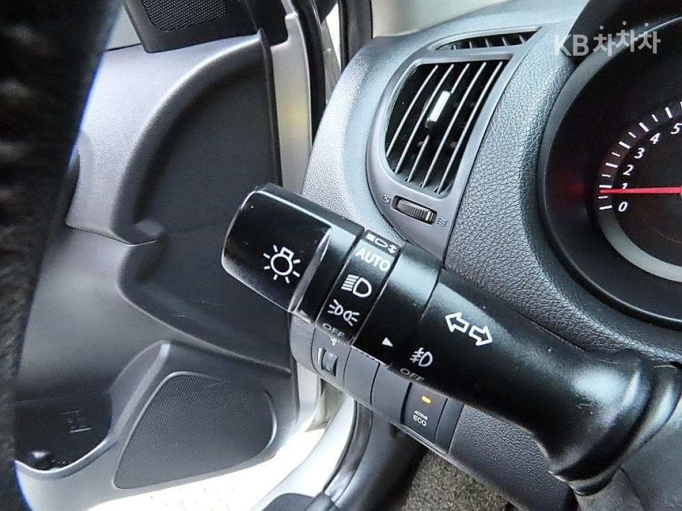 Kia Forte1.6 GDI Luxury - 14