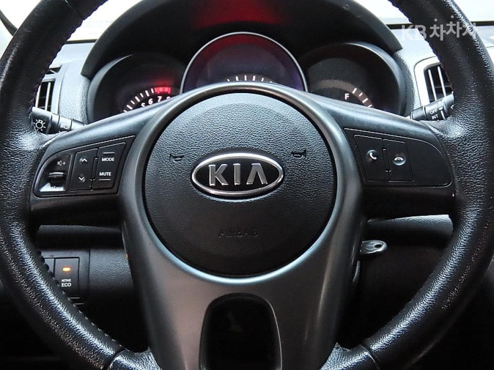 Kia Forte1.6 GDI Luxury - 17