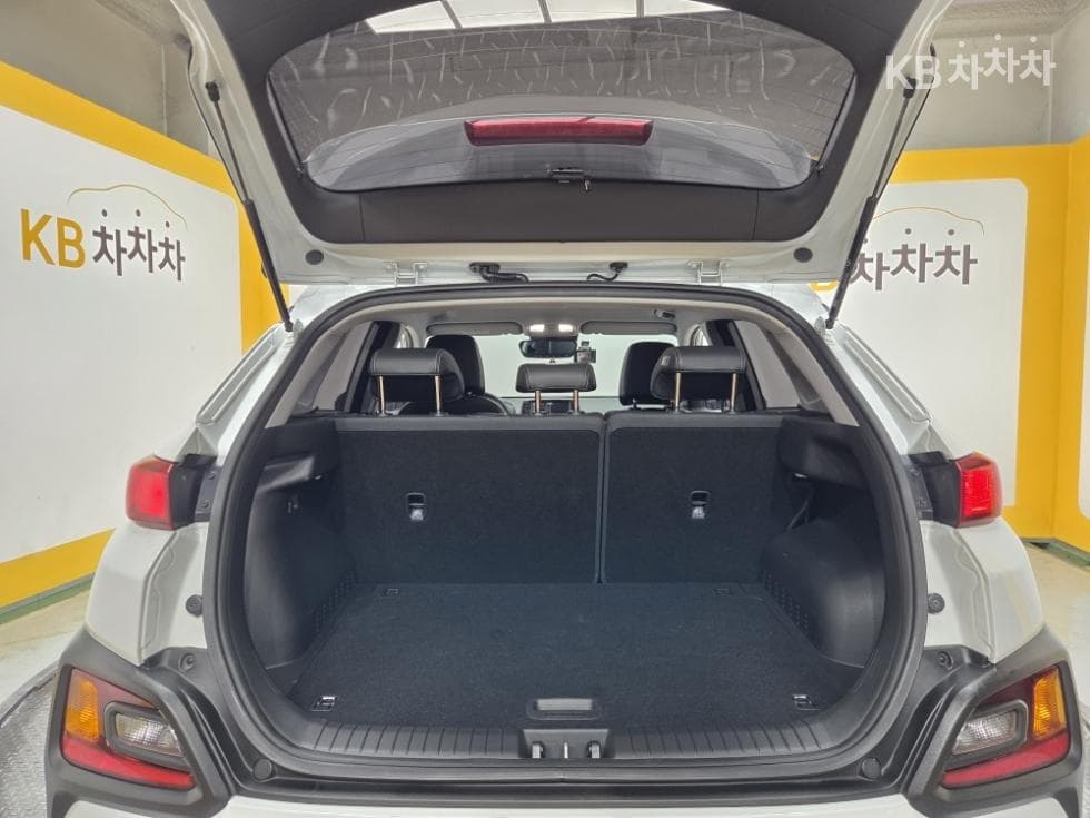 Хюндай Kona1.6 Турбо Modern초이스 - 17
