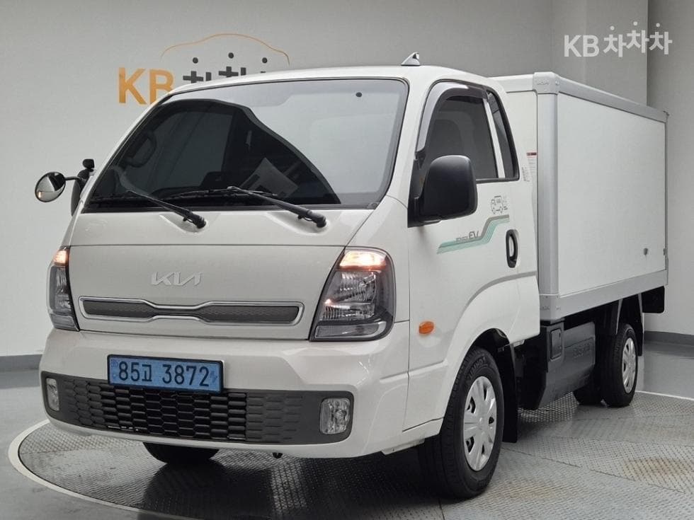 Киа The New (фейслифт) Бонго 3 (лек) EV Box Truck 1 тон 저상형 Королевска кабина Удължено междуосие Стандартен - Image 1