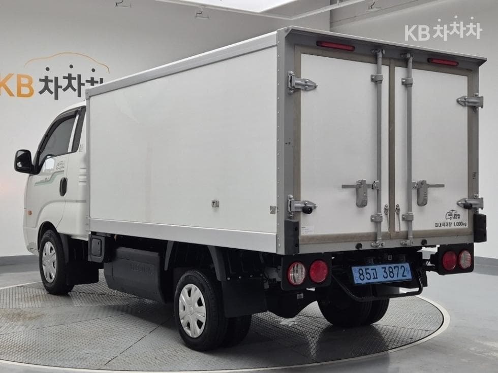 Киа The New (фейслифт) Бонго 3 (лек) EVBox Truck 1 тон 저상형 Королевска кабина Удължено междуосие Стандартен - 2