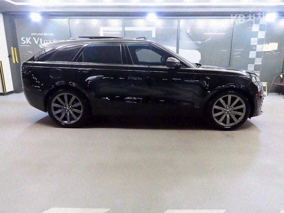 Land Rover Range Rover 벨라3.0 D300 R-Dynamic HSE - 3