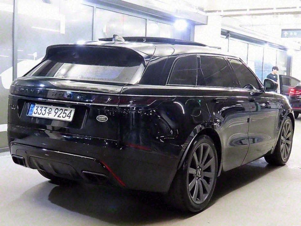 Land Rover Range Rover 벨라3.0 D300 R-Dynamic HSE - 4