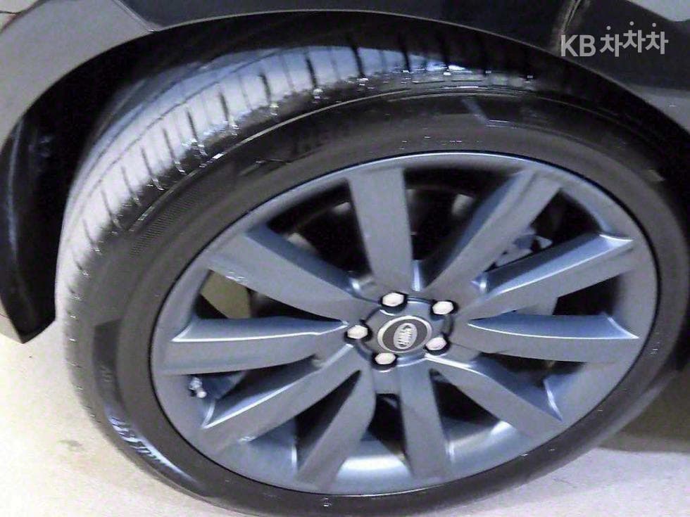 Land Rover Range Rover 벨라3.0 D300 R-Dynamic HSE - 20