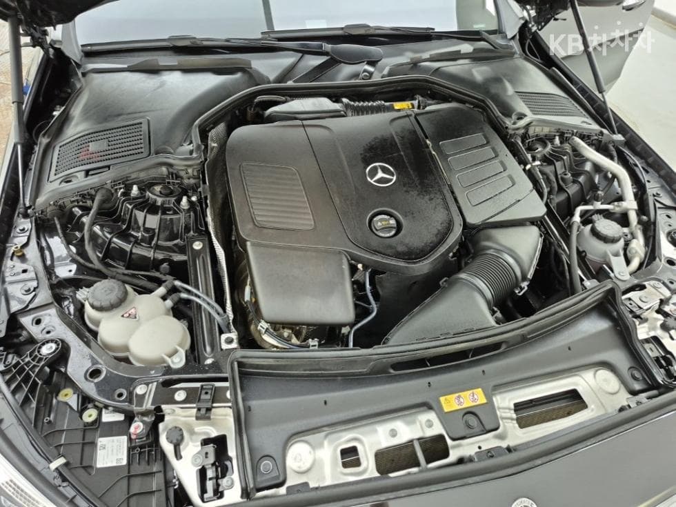 Mercedes-Benz C-Клас 6세대(W206)C300 4Matic Avantgarde - 6