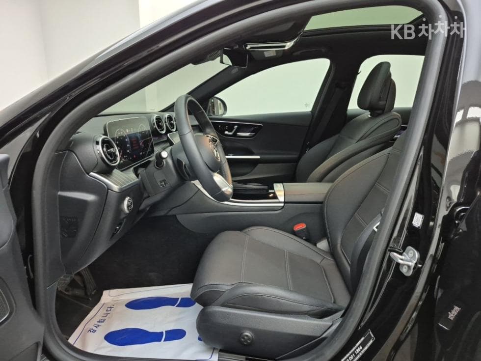 Mercedes-Benz C-Клас 6세대(W206)C300 4Matic Avantgarde - 11