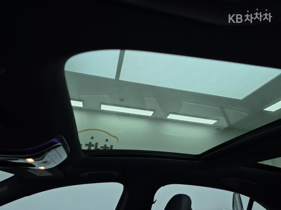 Mercedes-Benz C-Клас 6세대(W206)C300 4Matic Avantgarde - 13