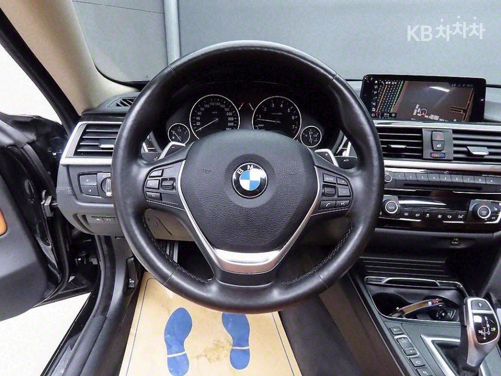 BMW 4시리즈 (F32)420i 그란Купе Лукс 라Местен F36 - 9